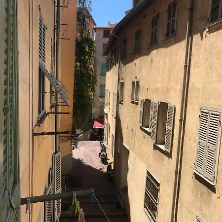 Coeur Vieux Joli Traversant Nicea